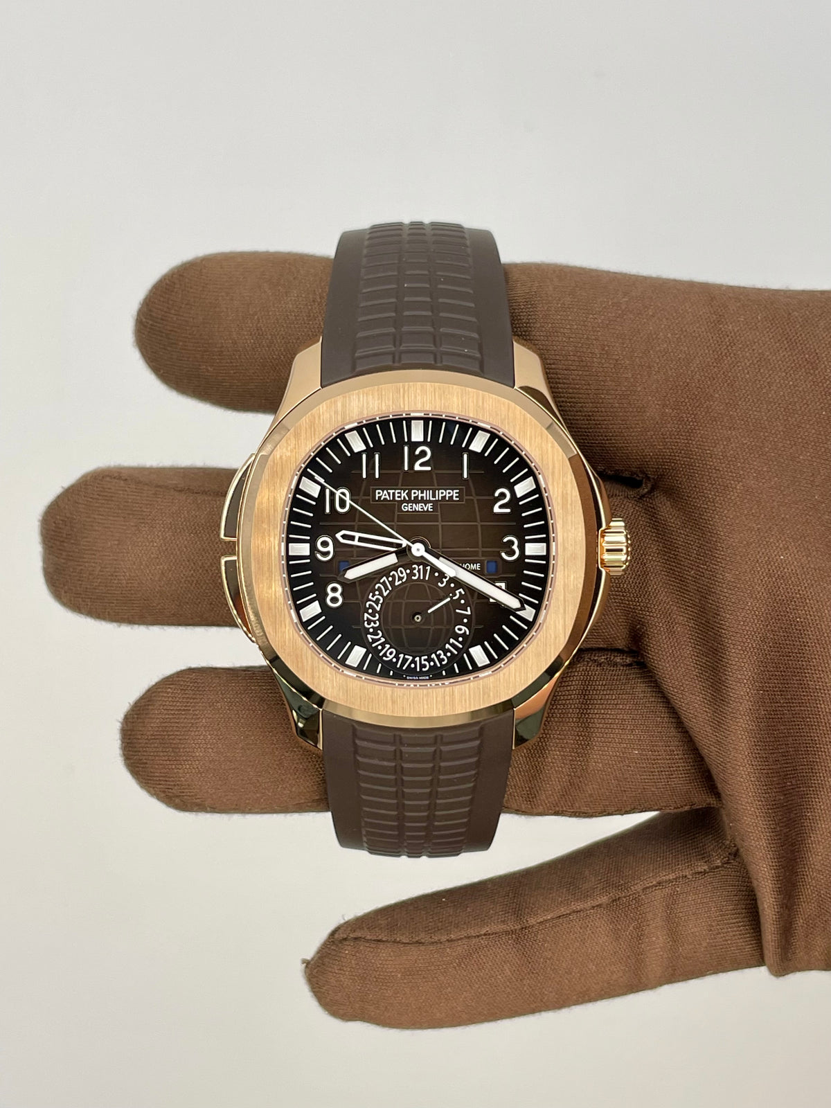 2025 Patek Philippe Aquanaut Travel Time 41mm Rose Gold 5164R-001