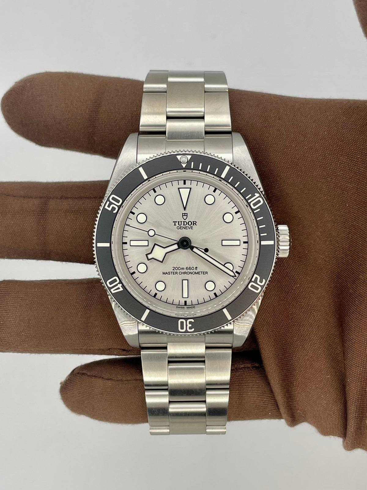 NEW 2025 Tudor Black Bay 68 43mm Silver Dial M7943A1A0NU-0002