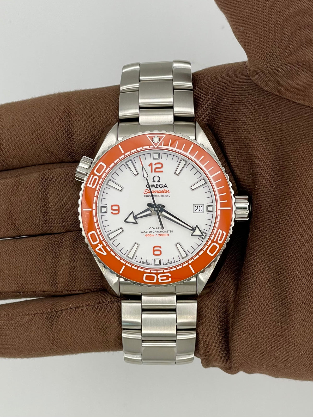 NEW 2025 Omega Seamaster Planet Ocean 600m 43.5mm 215.30.44.21.04.001