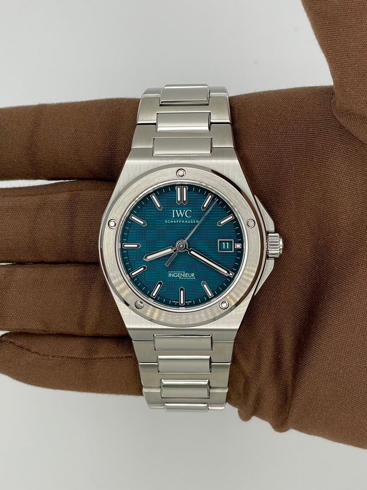 NEW 2025 IWC Ingenieur Automatic 40mm Aqua Dial IW328903