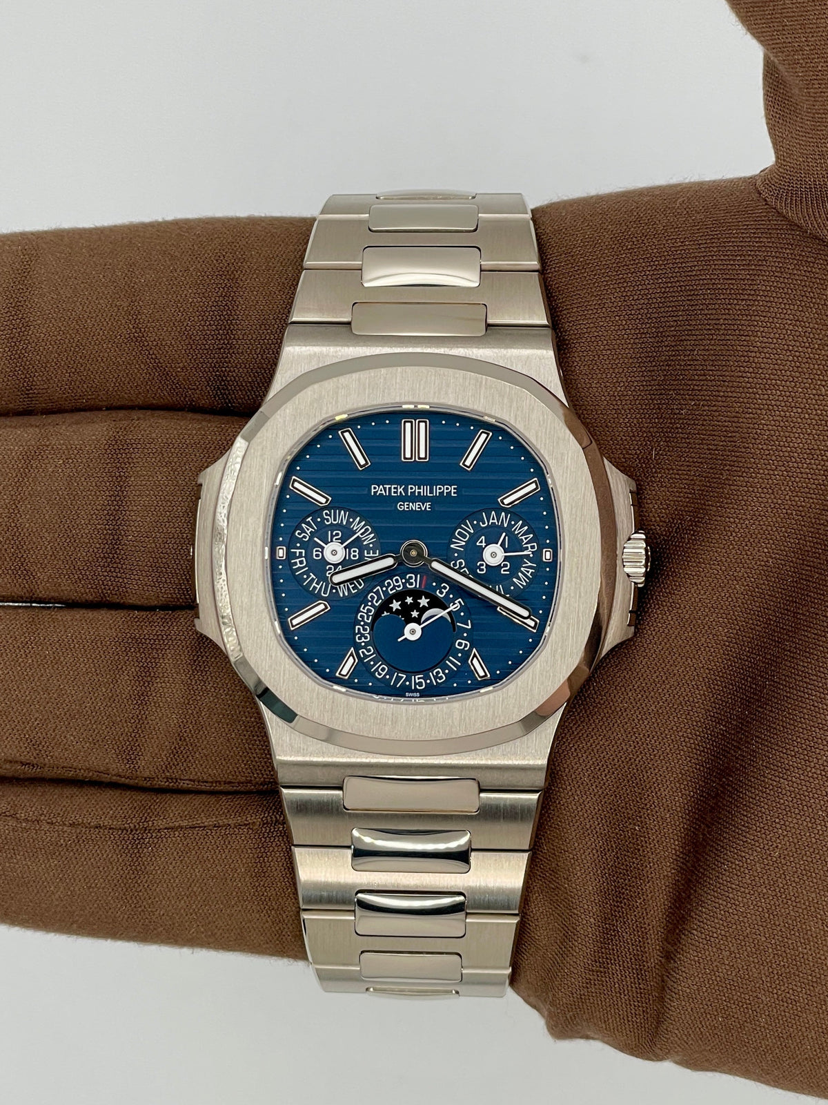 2024 Patek Philippe Nautilus 40mm White Gold 5740/1G-001