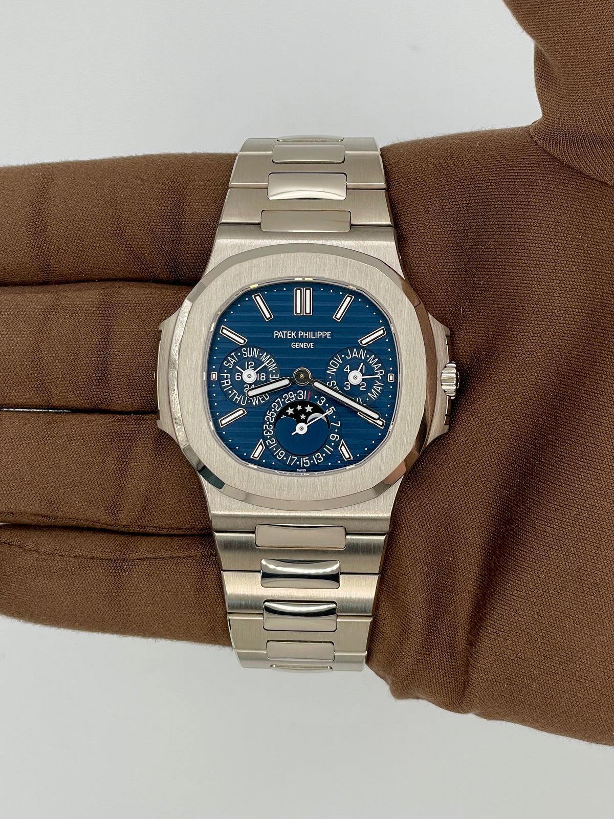 2024 Patek Philippe Nautilus 40mm White Gold 5740/1G-001