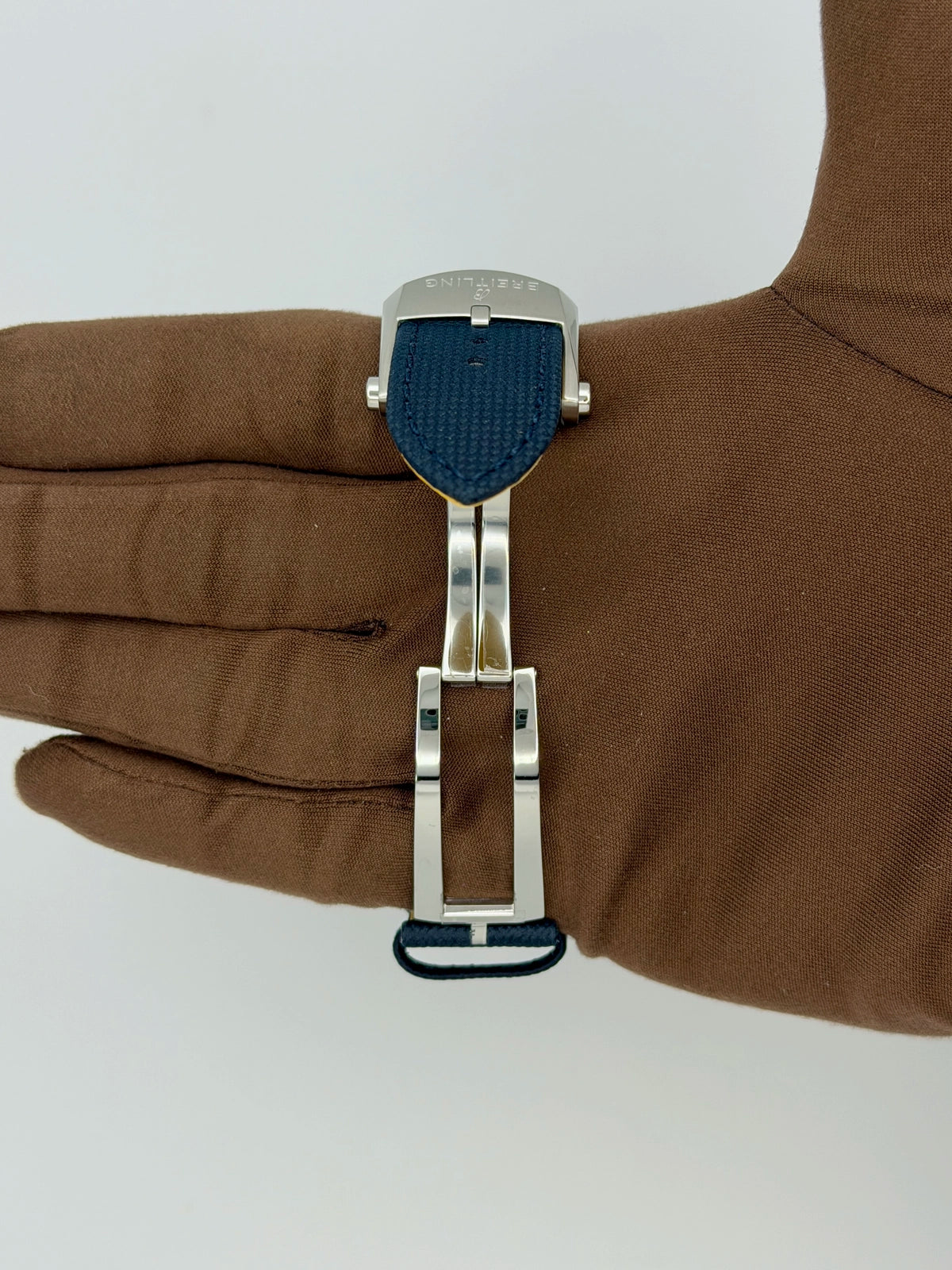 Breitling Avenger A17328101C1X1 — photo 8 of 9