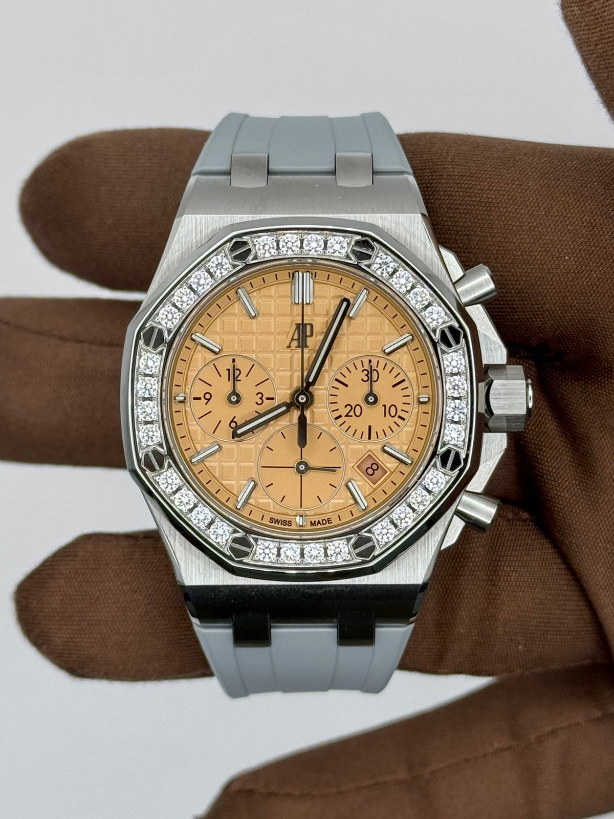 LIKE NEW 2024 Audemars Piguet Steel Royal Oak Offshore 37mm Salmon Dial Diamond Bezel 26231ST.ZZ.A178CA.01