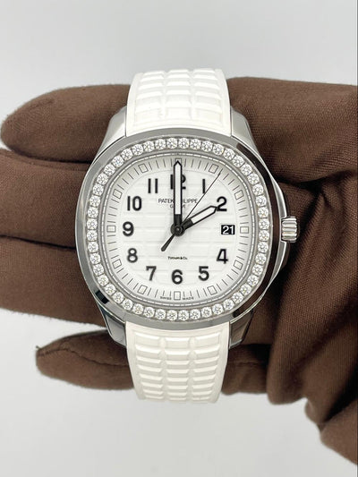 2023 Patek Philippe Ladies Aquanaut Diamond signed Tiffany & Co Tiffany & Co 39mm Stainless Steel 5267/200A-010