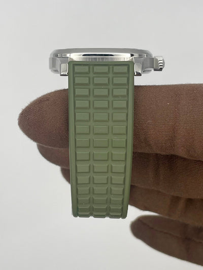 2005 Patek Philippe Aquanaut Khaki Green 35mm Stainless Steel 5067A-013