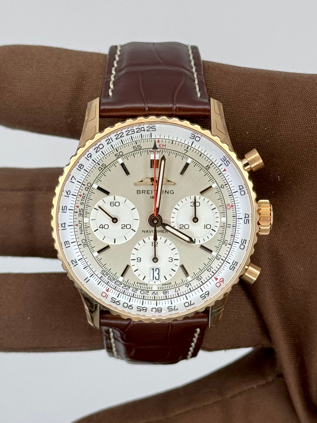 NEW 2025 Breitling RG Navitimer B01 Chronograph 41mm RB0139211G1P1