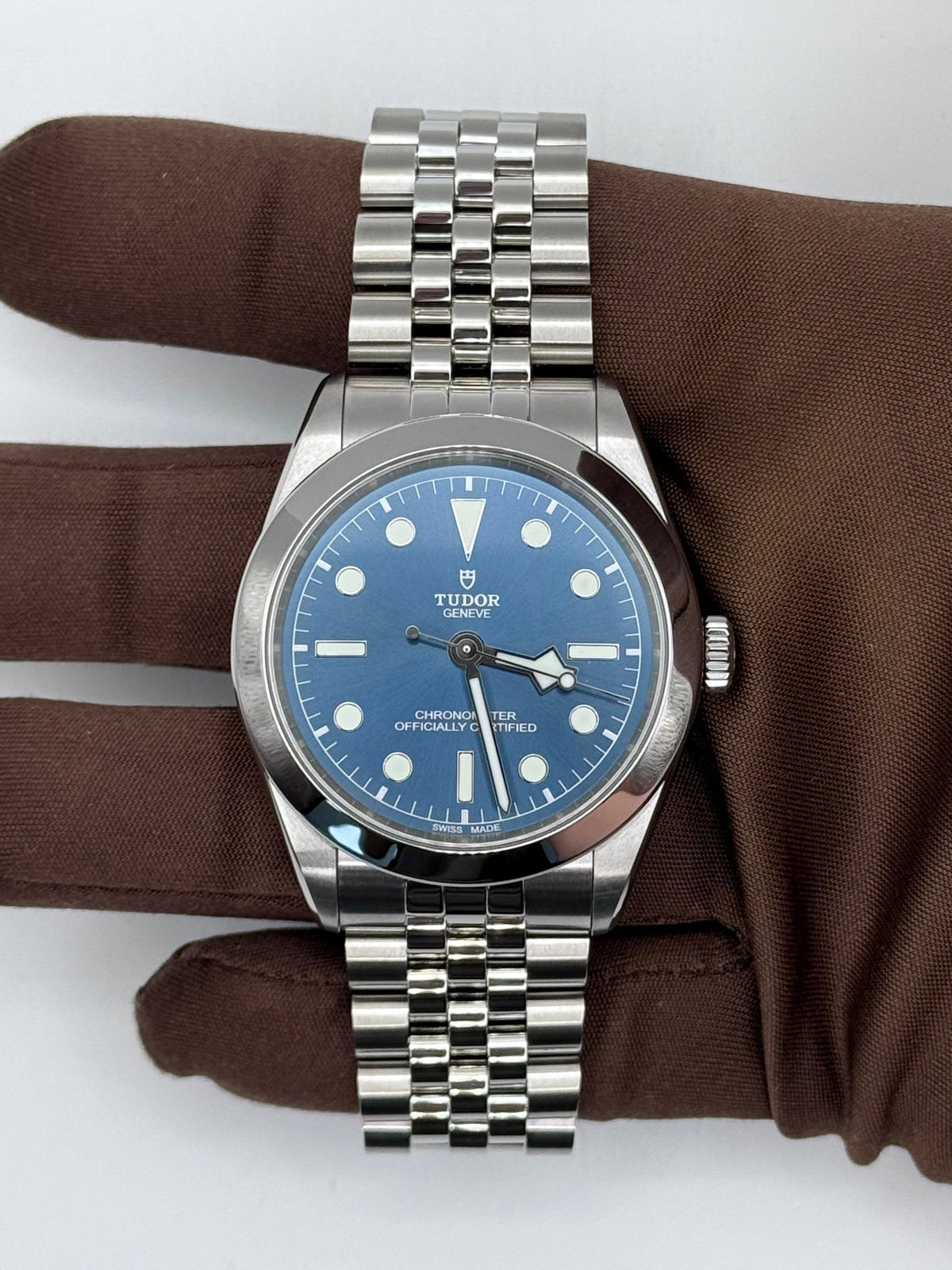 NEW 2025 Tudor Black Bay 39 Blue 39mm M79660-0002
