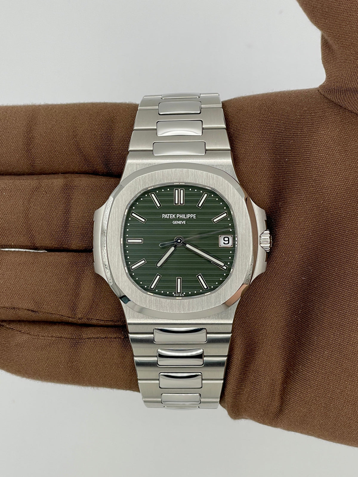 Unworn 2021 Patek Philippe Nautilus 40mm Stainless Steel 5711/1A-014