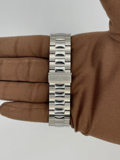 2021 Patek Philippe Nautilus Green Dial NEW OLD STOCK 40mm Stainless Steel 5711/1A-014