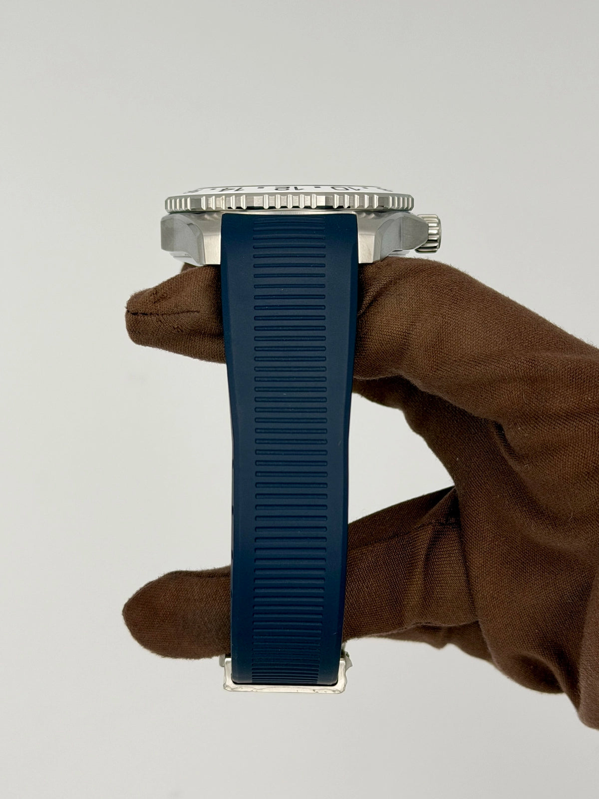 Tag Heuer Aquaracer Professional 300 GMT Automatic GMT WBP2010.FT6198 — photo 5 of 9