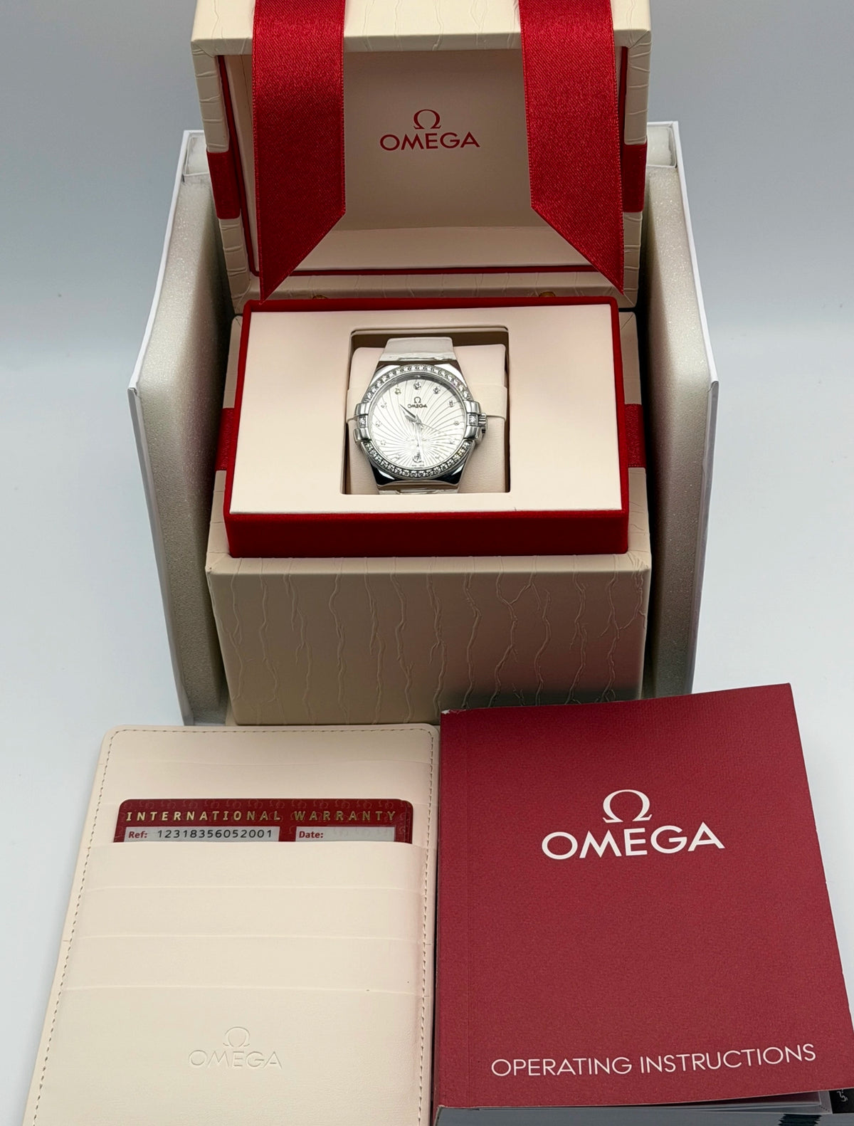 Omega Constellation 123.18.35.60.52.001 — photo 9 of 9