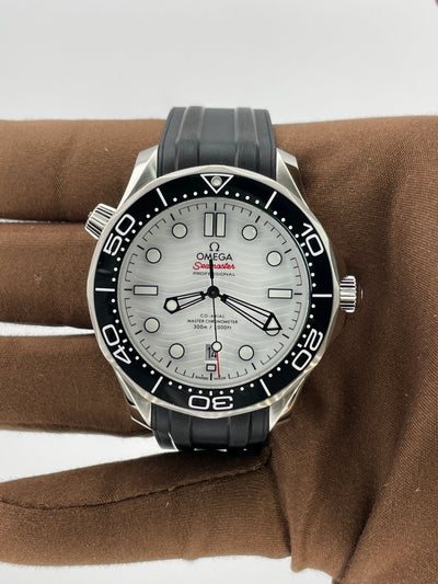 2025 Omega Seamaster Diver 300M Omega Co-Axial Master Chronometer 42mm Stainless Steel 210.32.42.20.04.001