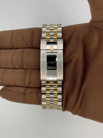 2025 Tudor Black Bay One 39mm Stainless Steel/Yellow Gold M79663-0007