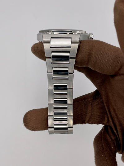 2025 Girard-Perregaux Laureato 42mm Stainless Steel 81010-11-634-11A