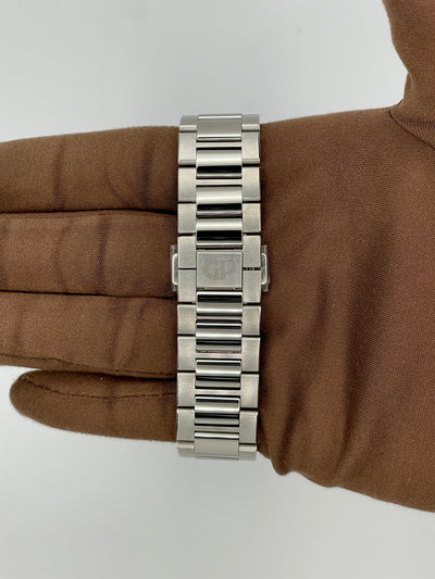 2025 Girard-Perregaux Laureato 42mm Stainless Steel 81010-11-634-11A