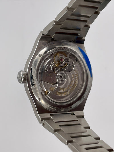 2025 Girard-Perregaux Laureato 42mm Stainless Steel 81010-11-634-11A