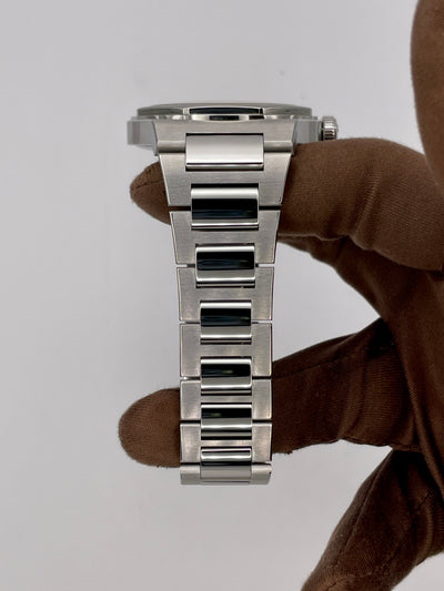 2025 Girard-Perregaux Laureato 42mm Stainless Steel 81010-11-431-11A