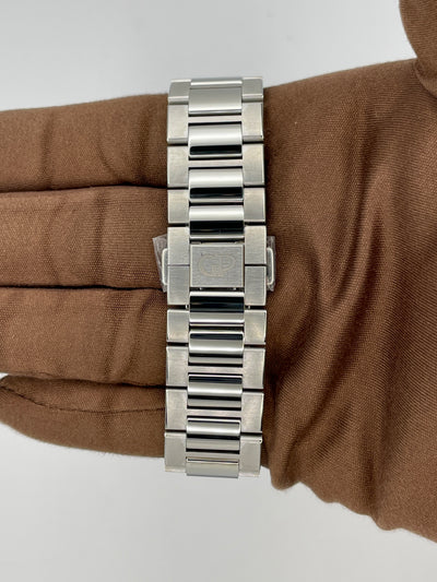 2025 Girard-Perregaux Laureato 42mm Stainless Steel 81010-11-431-11A