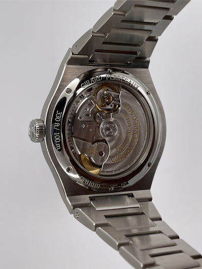 2025 Girard-Perregaux Laureato 42mm Stainless Steel 81010-11-431-11A