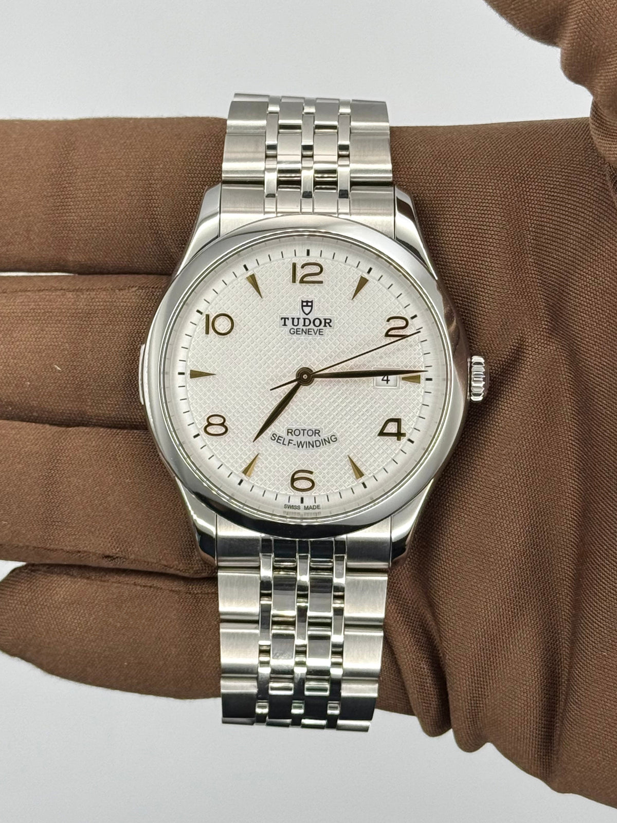 NEW 2025 Tudor 1926 41mm Silver with Salmon Marker Dial M91650-0001