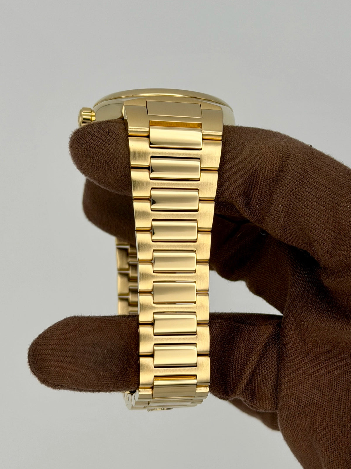 Frederique Constant Highlife Ladies Automatic FC-303VD2NH5B — photo 6 of 9