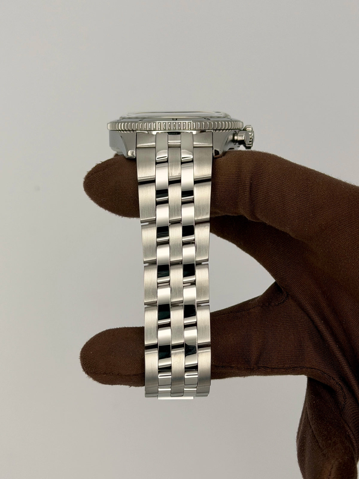 2026 Breitling Classic AVI Chronograph 42mm Stainless Steel A233802A1L1A1