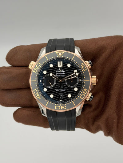 2023 Omega Seamaster Diver 300M Omega Co-Axial Master Chronometer Chronograph 44mm Stainless Steel/Sedna Gold 210.22.44.51.01.001