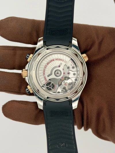 2023 Omega Seamaster Diver 300M Omega Co-Axial Master Chronometer Chronograph 44mm Stainless Steel/Sedna Gold 210.22.44.51.01.001