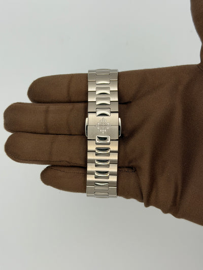 2026 Patek Philippe Nautilus - Date - Sweep Seconds 41mm White Gold 5811/1G-001