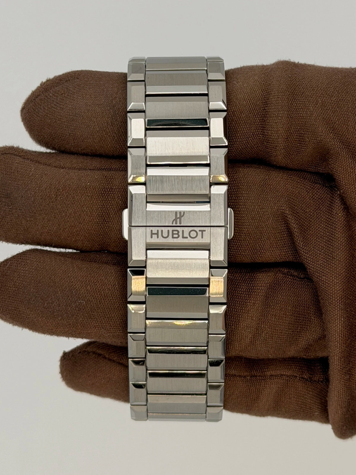 2026 Hublot Big Bang Integrated Time Only 40mm Titanium 456.NX.0170.NX
