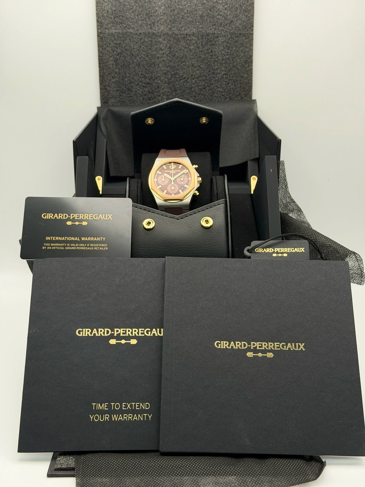2026 Girard-Perregaux Laureato Chronograph 42mm 81020-56-3578-1CX