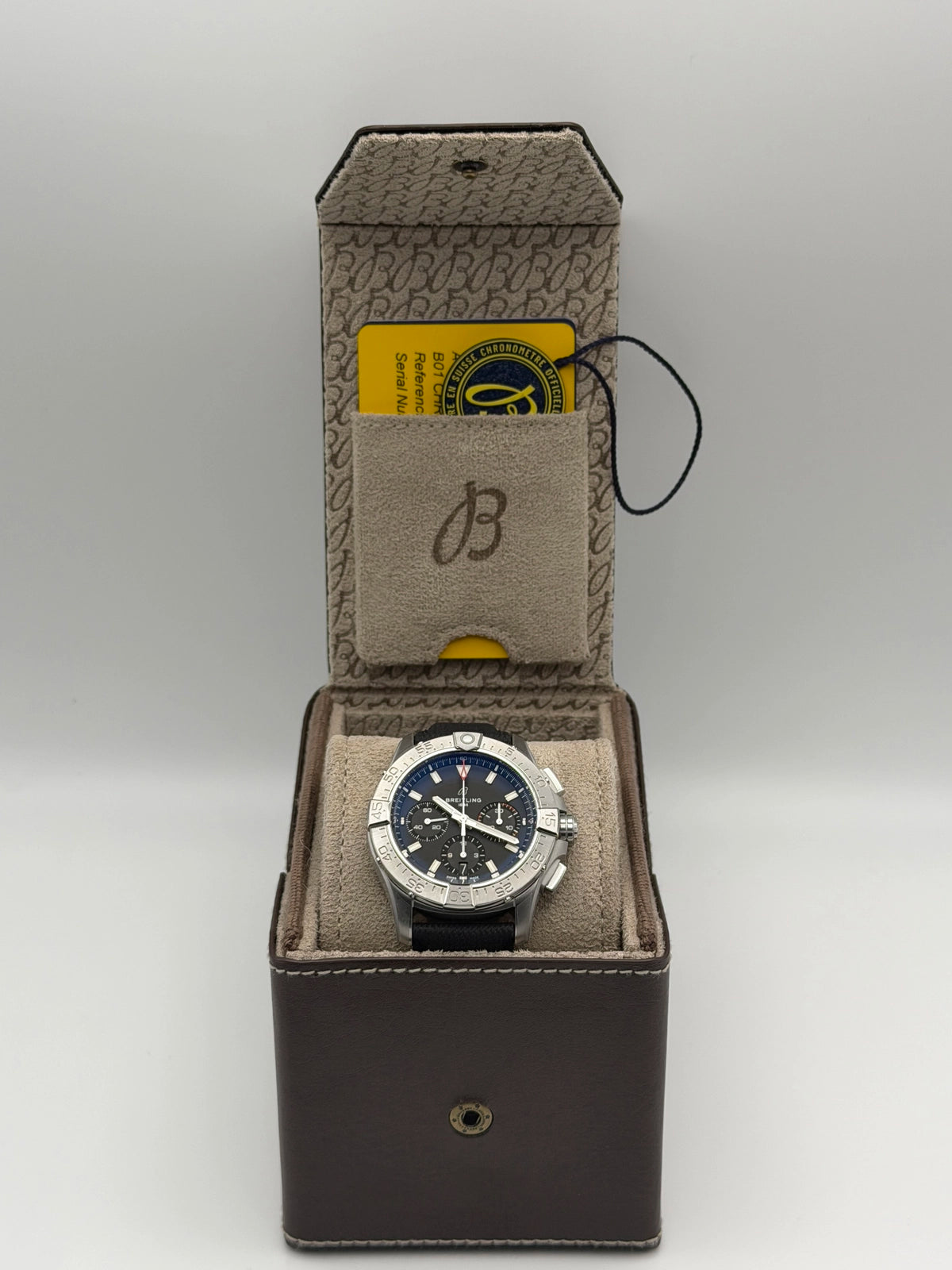 Breitling Avenger B01 Chronograph AB0146101B1X1 — photo 9 of 9