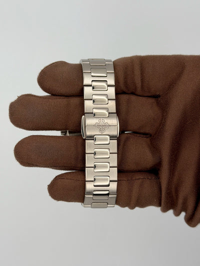 2011 Patek Philippe Ladies Nautilus 32mm White Gold 7011/1G-010