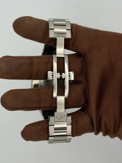 2025 Girard-Perregaux Laureato Chronograph Aiiro 42mm Titanium 81020-21-3311-1GM