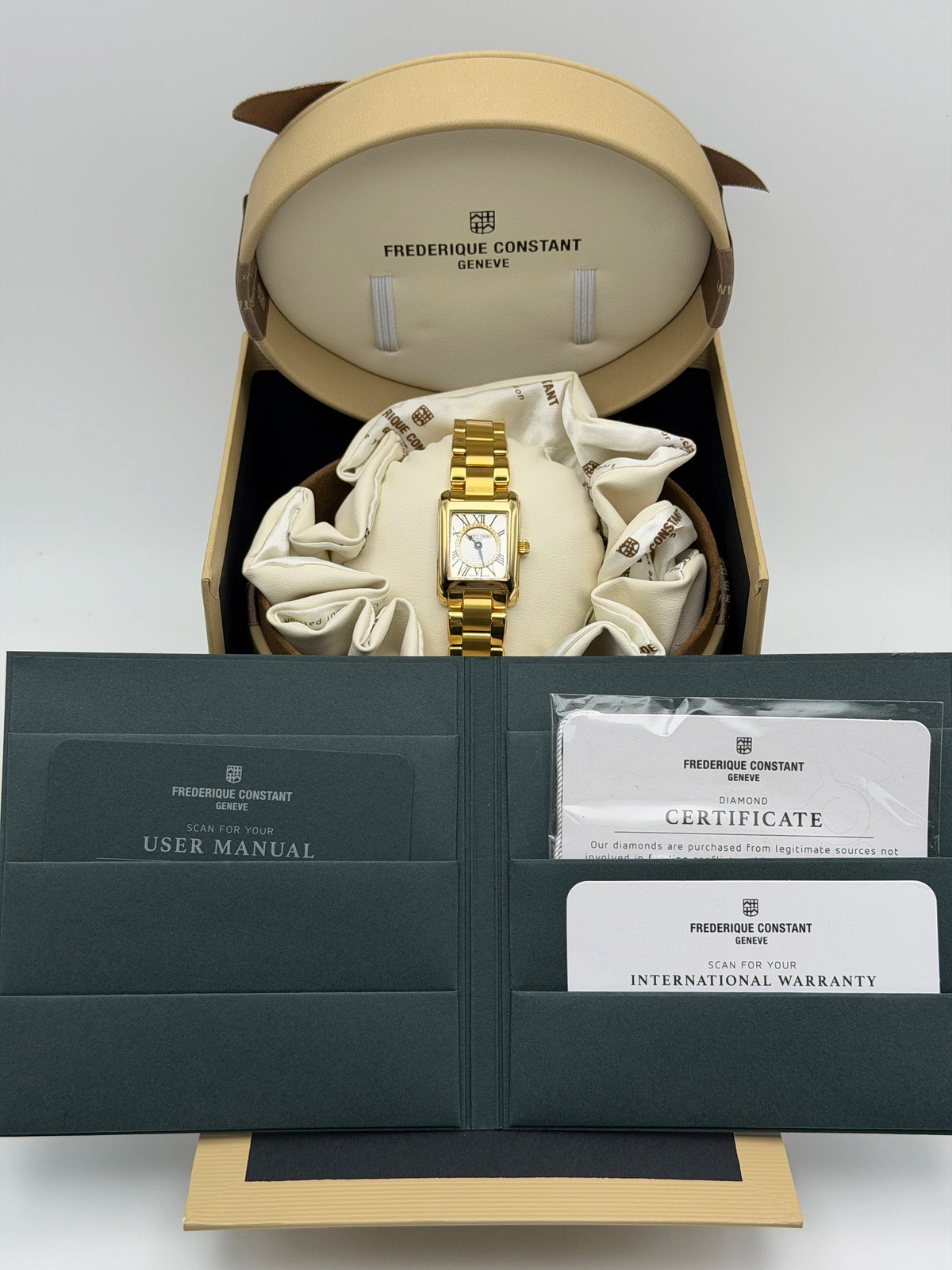 2026 Frederique Constant Classics Carrée Ladies 23 x 21mm Yellow Gold-Plated FC-200MCDC25B