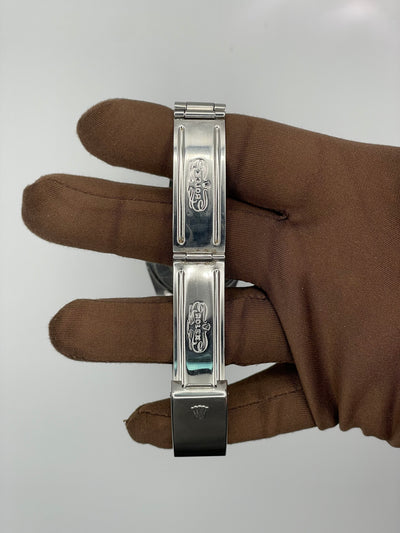 1975 Rolex Oyster Perpetual Date Green Khanjar for Sultanate of Oman 34mm Stainless Steel 1500