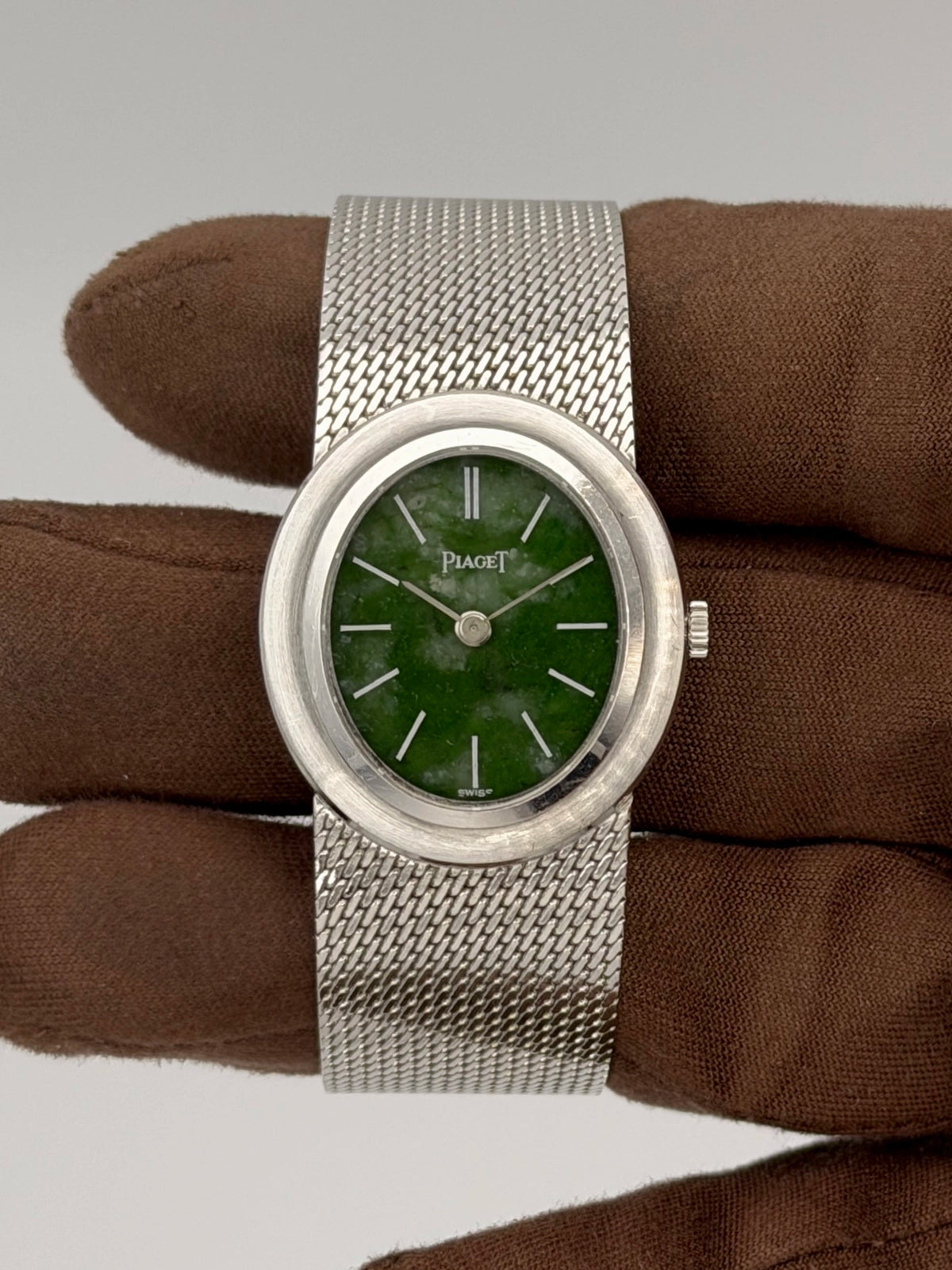 1960 Piaget Classic Jade Dial 27x24mm White Gold 9333 B11