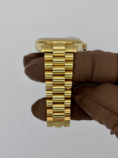 2004 Rolex Day-Date Onyx Dial Full Set 36mm Yellow Gold 118238