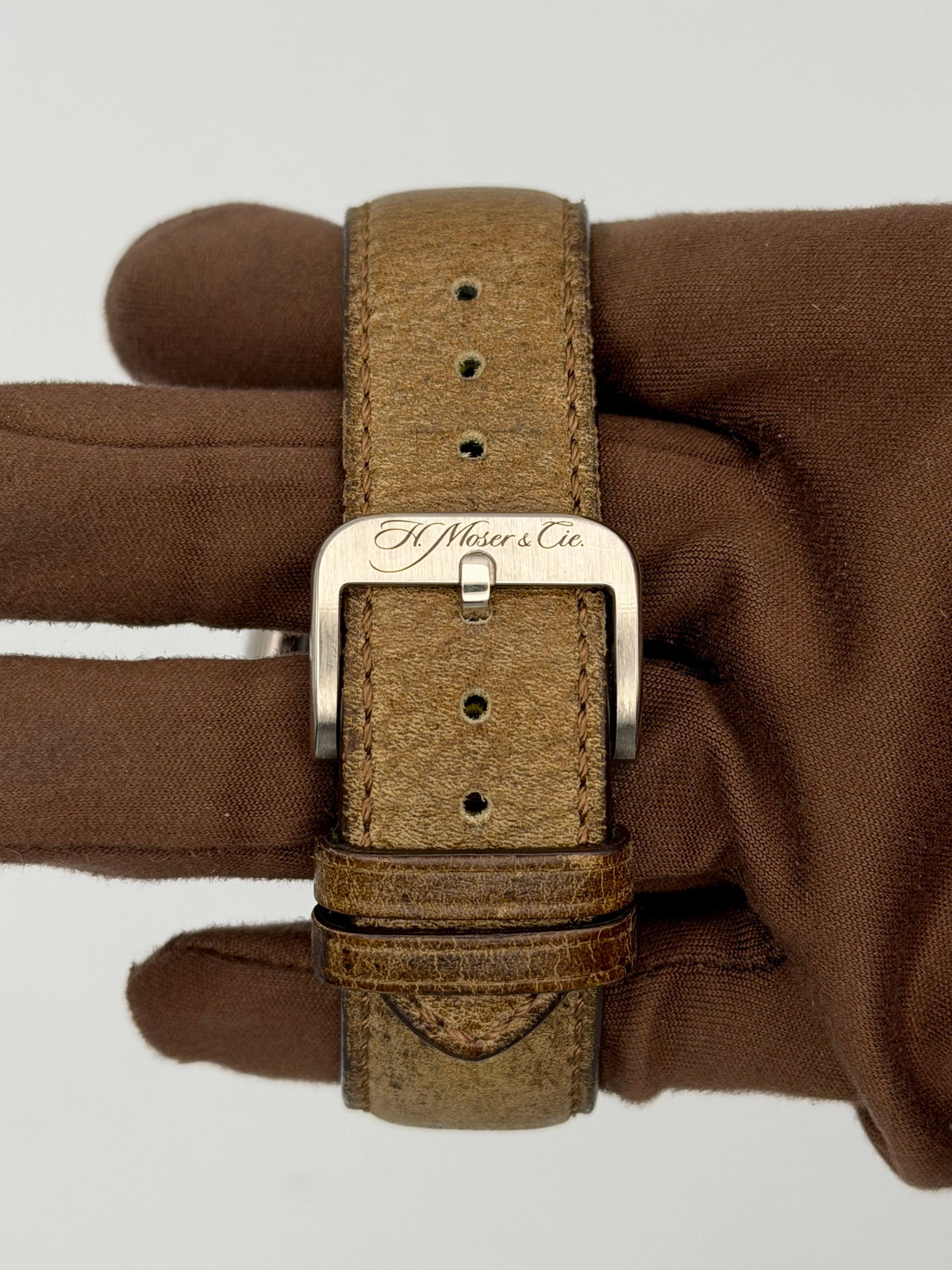 H. Moser & Cie. Venturer 2327-0203 — photo 6 of 9
