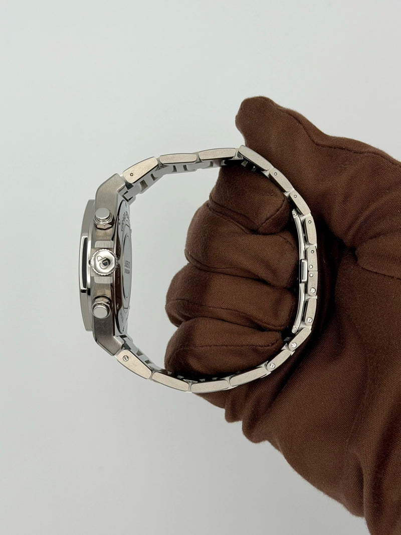 2025 Girard-Perregaux Laureato Chronograph Aiiro 42mm Titanium 81020-21-3311-1GM