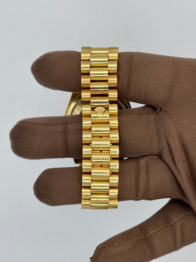 2004 Rolex Day-Date Onyx Dial Full Set 36mm Yellow Gold 118238