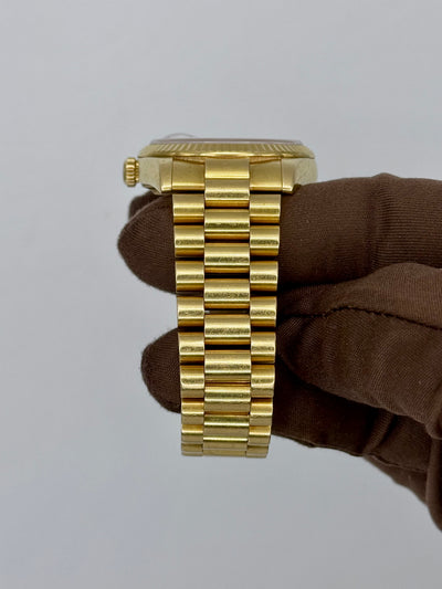 2004 Rolex Day-Date Onyx Dial Full Set 36mm Yellow Gold 118238