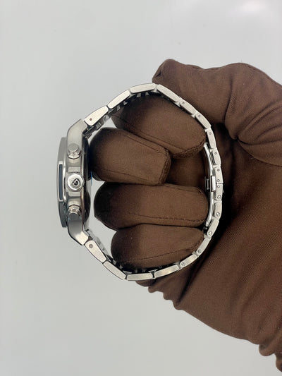 2025 Girard-Perregaux Laureato Chronograph 42mm Stainless Steel 81020-11-131-11A