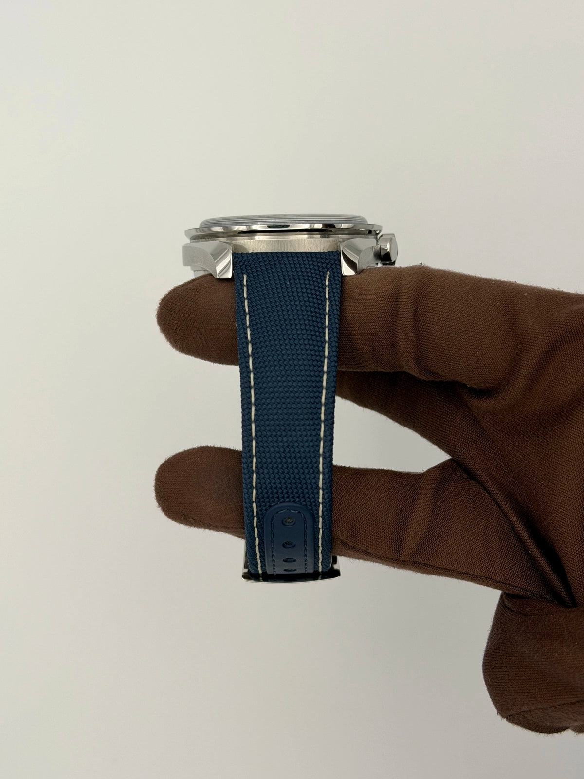 2025 Omega Speedmaster Anniversary Series Co-Axial Master Chronometer Chronograph ‚ Silver Snoopy Award 42mm Stainless Steel 310.32.42.50.02.001