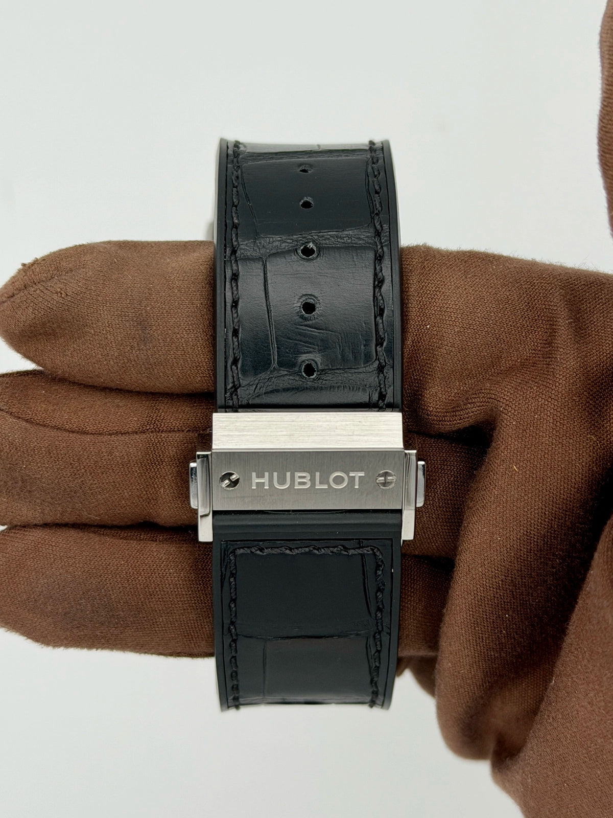 2026 Hublot Classic Fusion Chronograph 45mm Titanium 525.NX.0170.LR