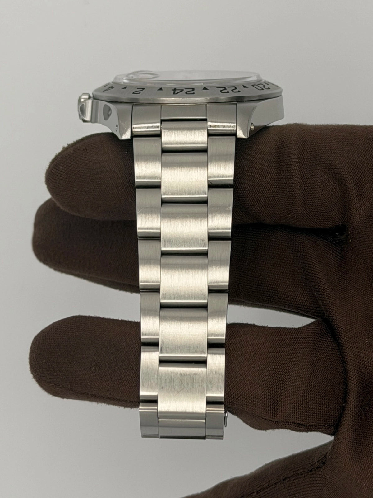 1992 Rolex Explorer II Panna Cream Full Set with original receipt 40mm Stainless Steel 16570