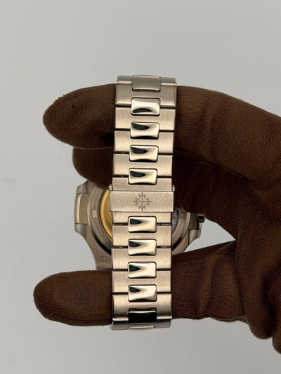 2017 Patek Philippe Nautilus 40mm White Gold 5713/1G-010