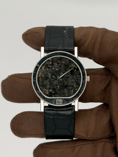 Corum Classic Platinum Quartz Quartz Granite 43.205.70 32.1 Platinum 43.205.70