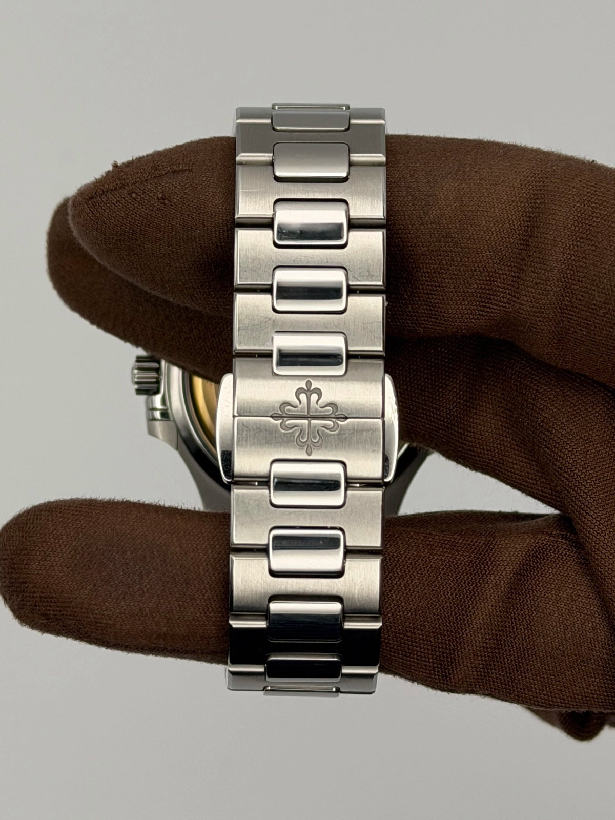 2014 Patek Philippe Nautilus 33.6mm Stainless steel 7018/1A-001